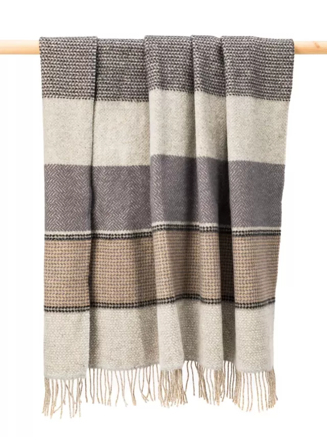 Sweater Shop Wool and Cashmere Throw Col.1490